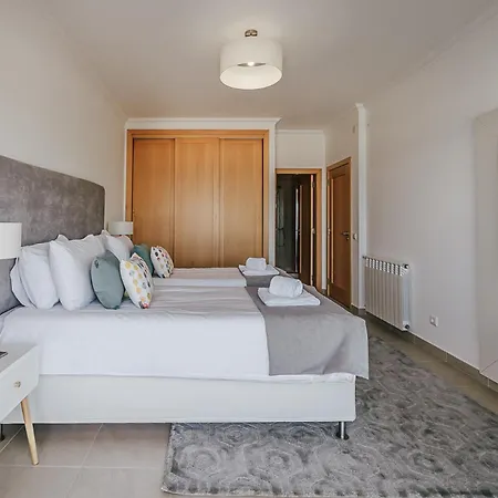 Апартаменты Beachfront Atlantic View A09 *